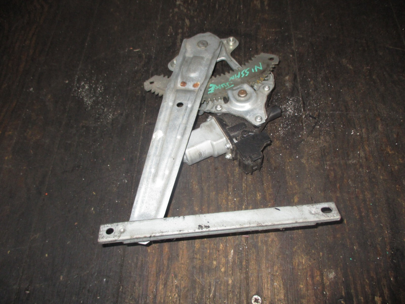 NISSAN JUKE 2013 OSR DRIVER SIDE REAR WINDOW MOTOR REGULATOR 827310V01C