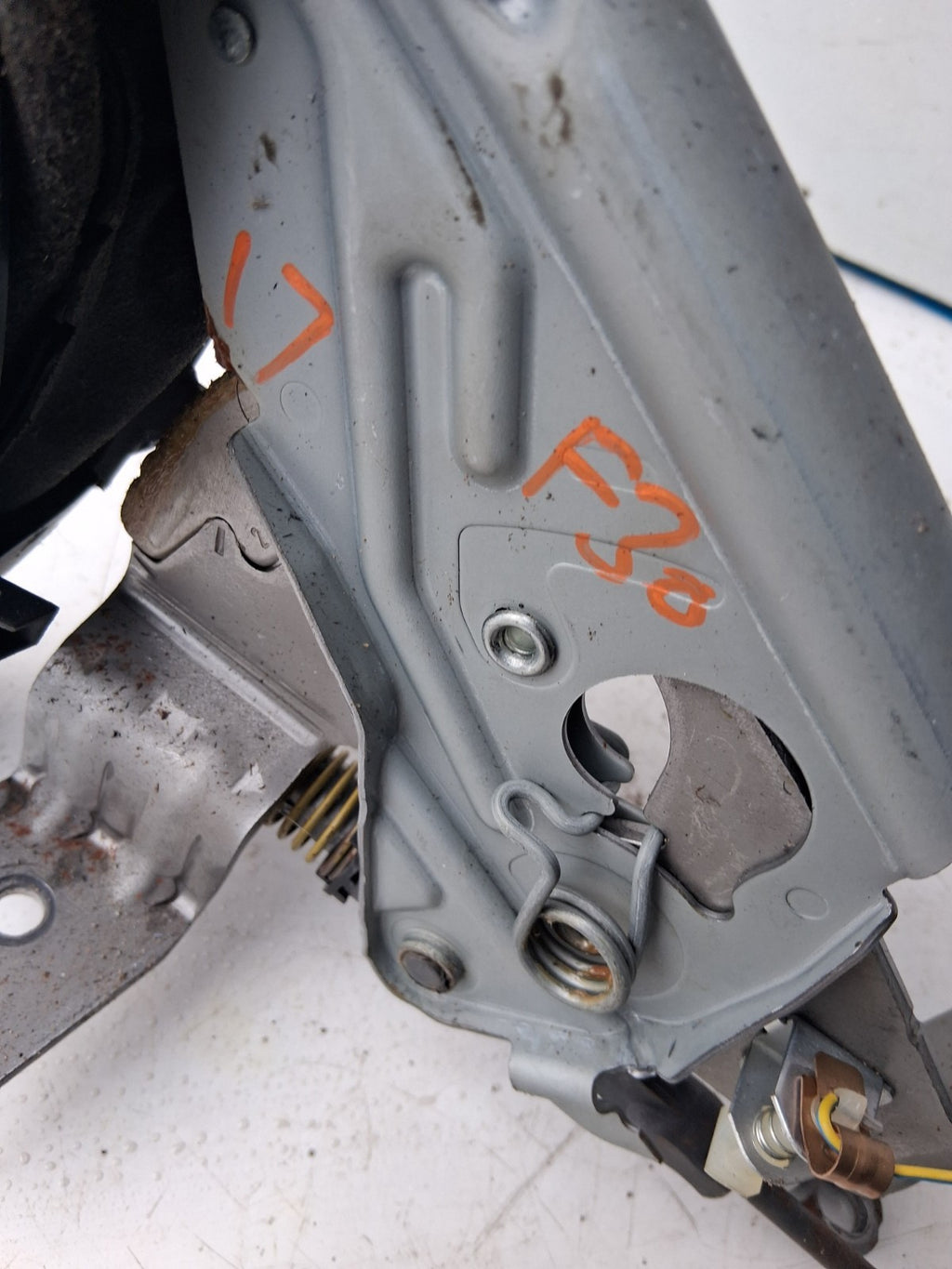 2017 BMW 3 SERIES F30 MANUAL HANDBREAK LEVER 687677501RL
