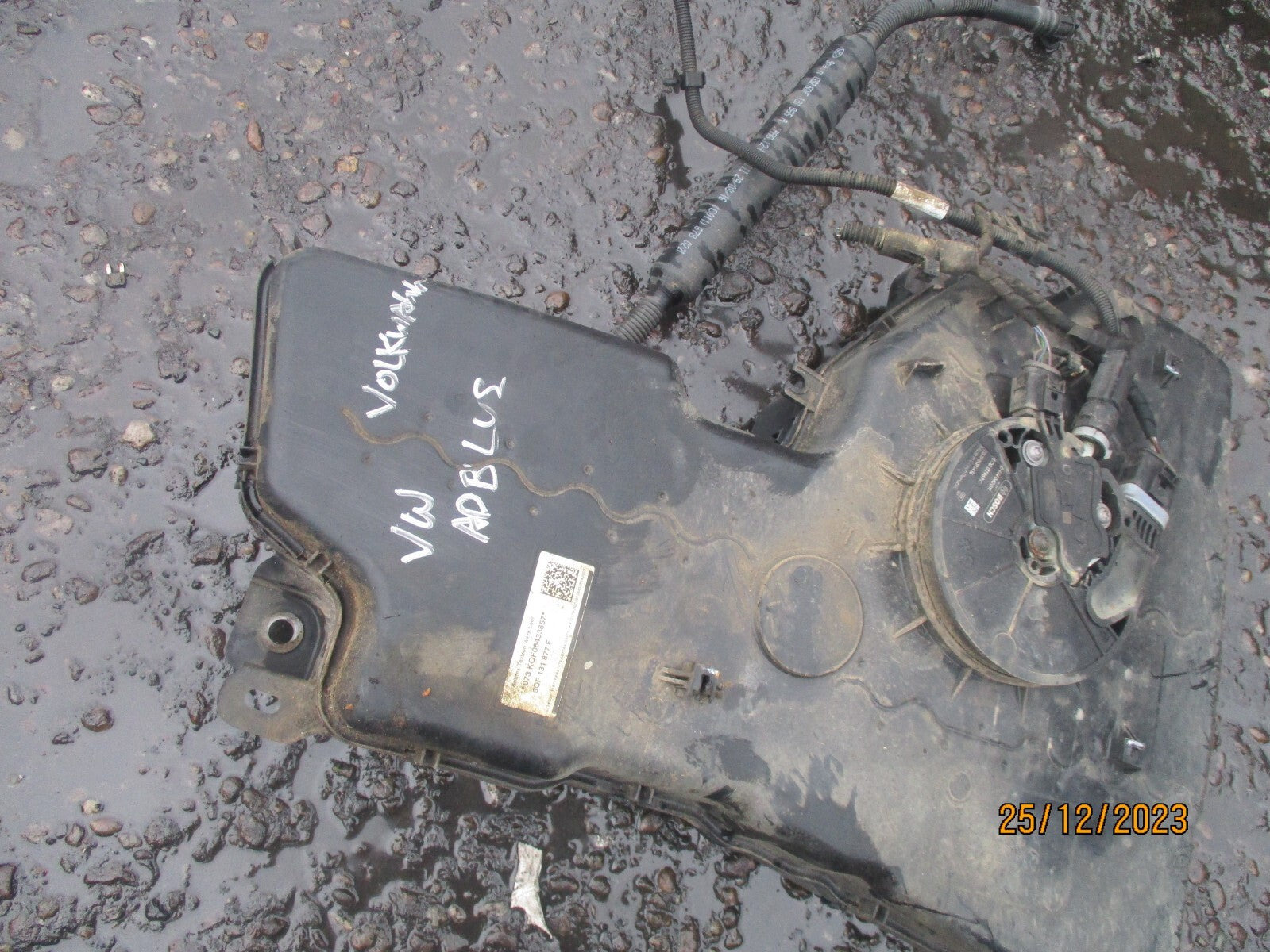 VW VOLKSWAGEN MK2 TIGUAN 2016 2.0 TDI ADBLUE TANK RESERVOIR PUMP 5QF131877F