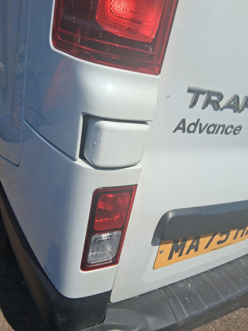 2025 RENAULT TRAFIC X82 MK3 NSR PASSENGER SIDE REAR LEFT BUMPER CORNER & LIGHT