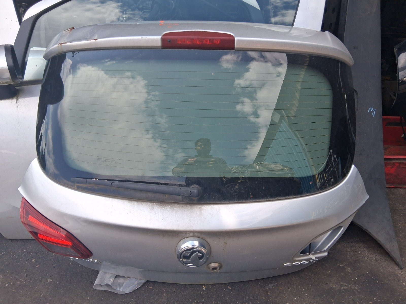 2017 VAUXHALL CORSA E 3 DOOR BARE TAILGATE BOOTLID SOVEREIGN SILVER METALLIC 176