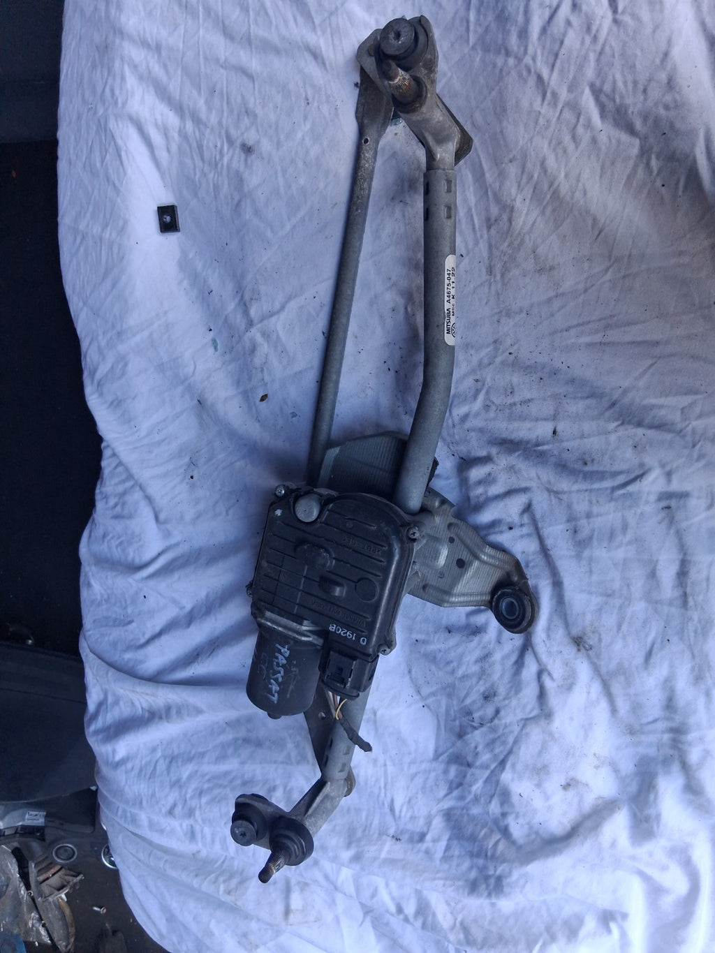 2012 VW VOLKSWAGEN PASSAT CC WINDSCREEN WIPER MOTOR LINKAGES 3C8955023G
