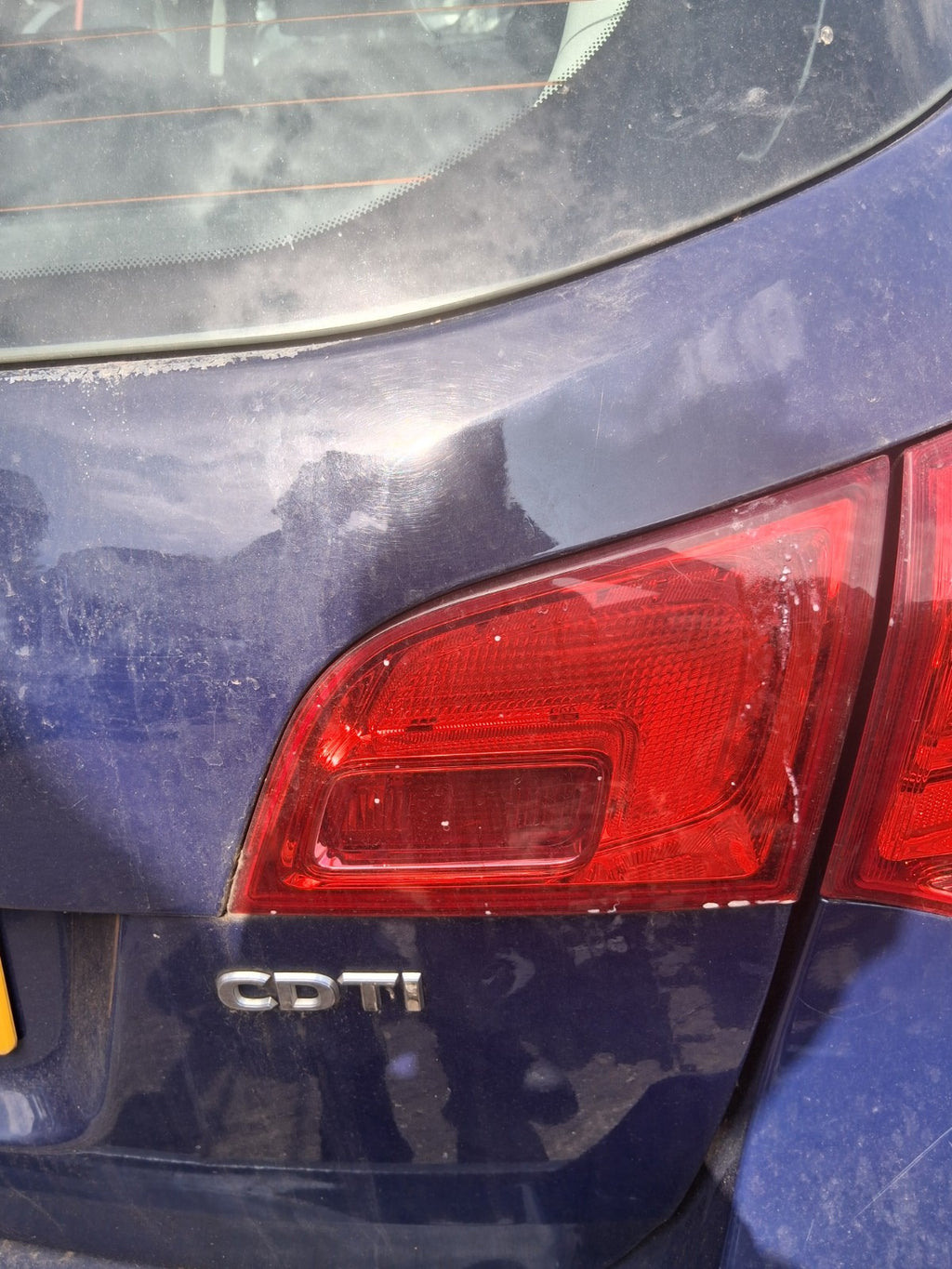 2013 VAUXHALL ASTRA J ESTATE OSR DRIVER SIDE REAR RIGHT INNER TAIL LIGHT