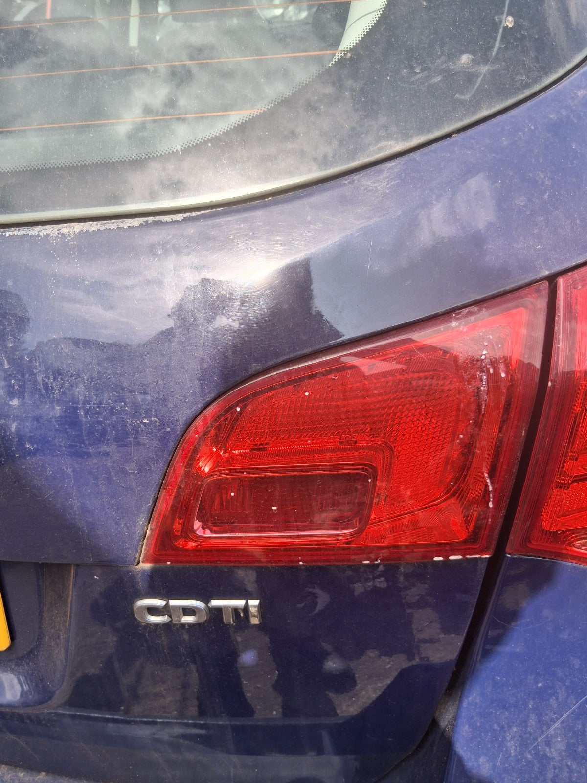 2013 VAUXHALL ASTRA J ESTATE OSR DRIVER SIDE REAR RIGHT INNER TAIL LIGHT