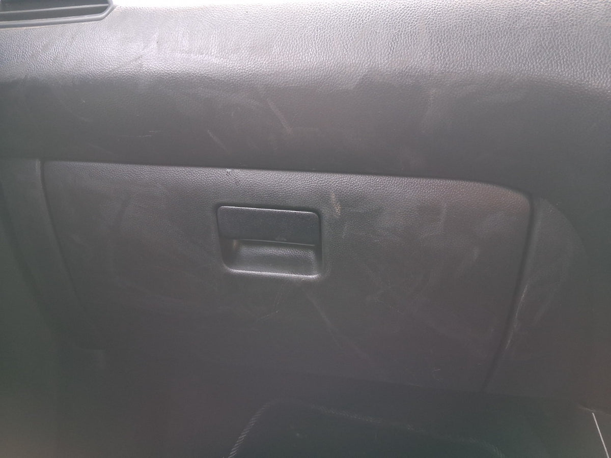 2019 SUZUKI SWIFT MK4 DASHBOARD GLOVE BOX STORAGE COMPARTMENT