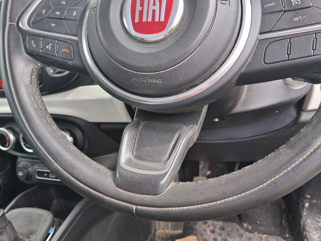 2019 FIAT 500L HATCH 3 SPOKE MULRIFUNCTION LEATHER STEERING WHEEL NO AIRBAG