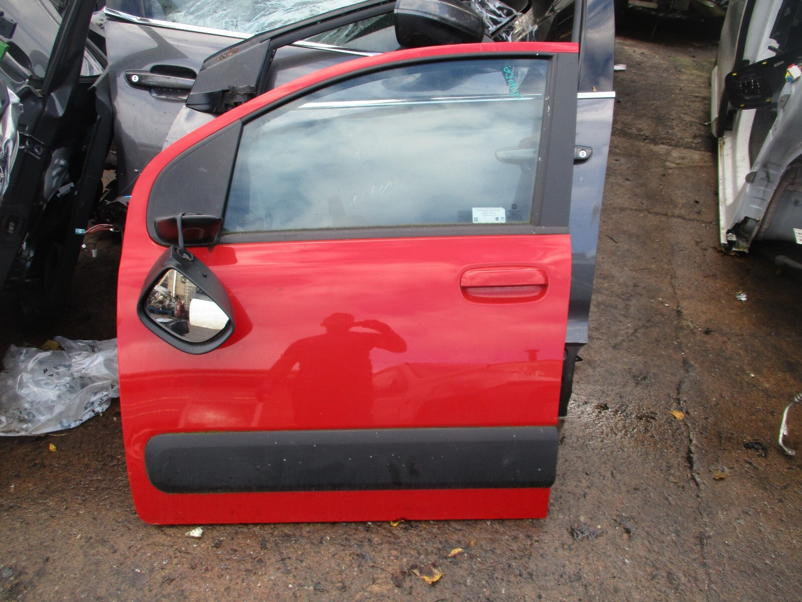 FIAT PANDA MK3 2019 NSF PASSENGER SIDE FRONT COMPLETE DOOR AMORE RED 078/A