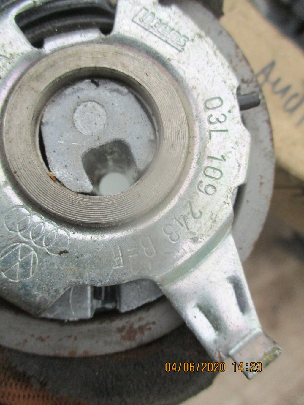 VW AUDI SEAT SKODA A1 1.6 TDI ENGINE BELT TENSIONER 03L109243B