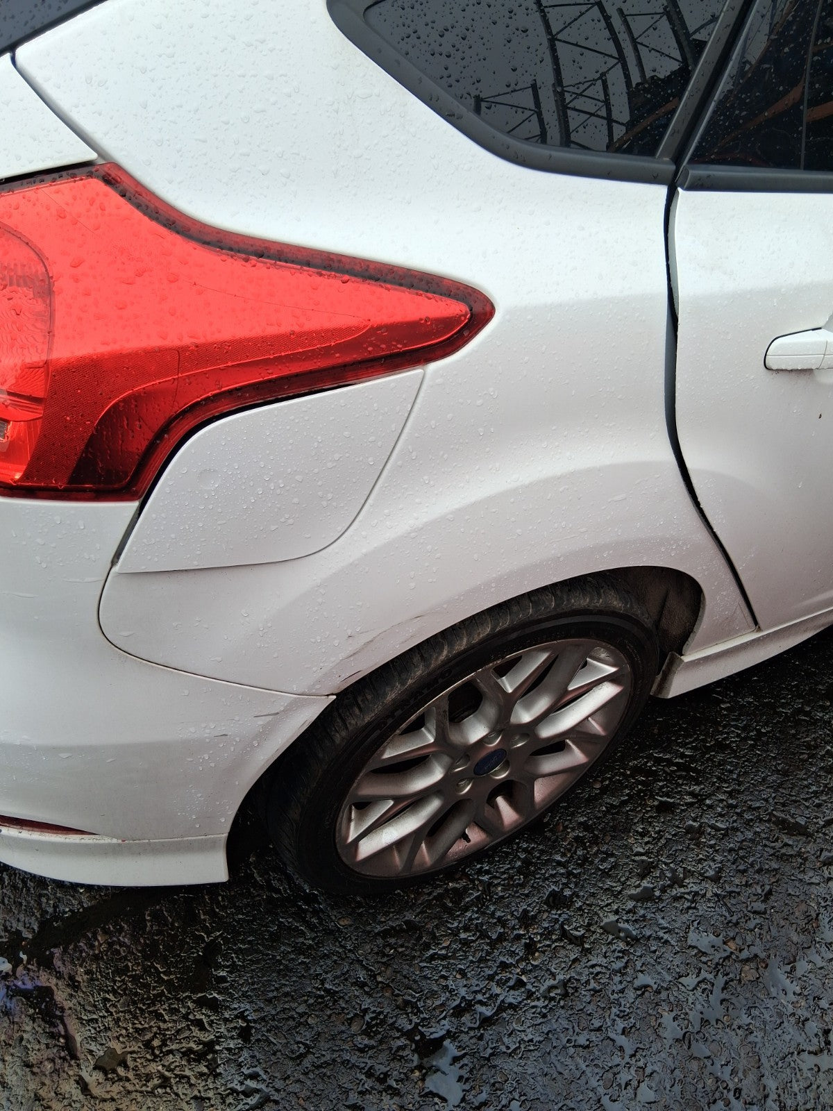 2017 FORD FOCUS MK3 ST LINE 18 INCH ALLOY WHEEL WITH TYRE 235/40R18