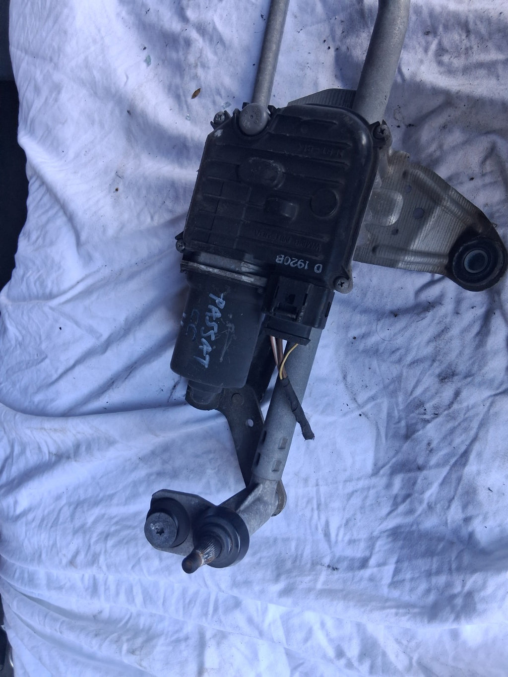 2012 VW VOLKSWAGEN PASSAT CC WINDSCREEN WIPER MOTOR LINKAGES 3C8955023G