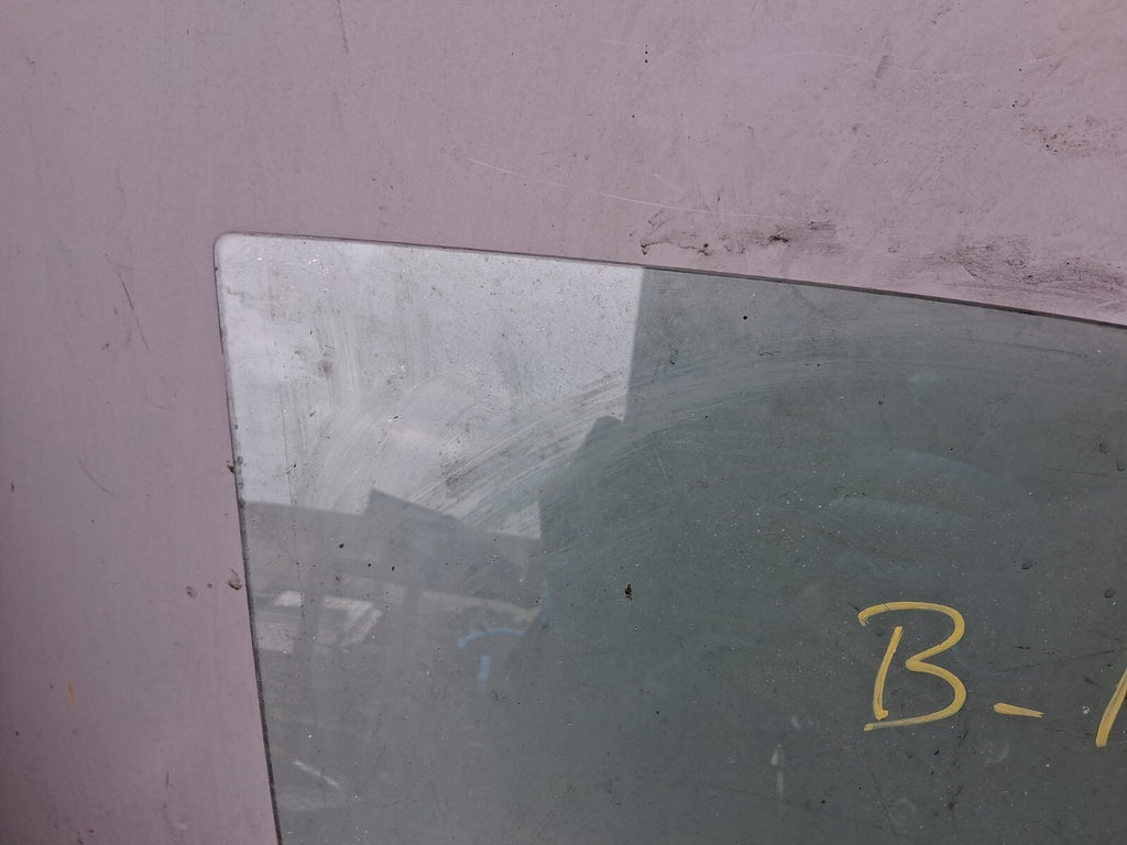 FORD B MAX 2013 OSF DRIVER SIDE FRONT RIGHT WINDOW GLASS 43R00098