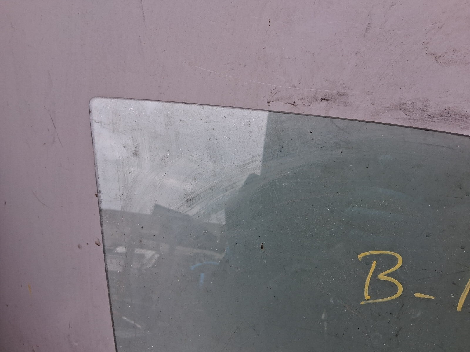 FORD B MAX 2013 OSF DRIVER SIDE FRONT RIGHT WINDOW GLASS 43R00098