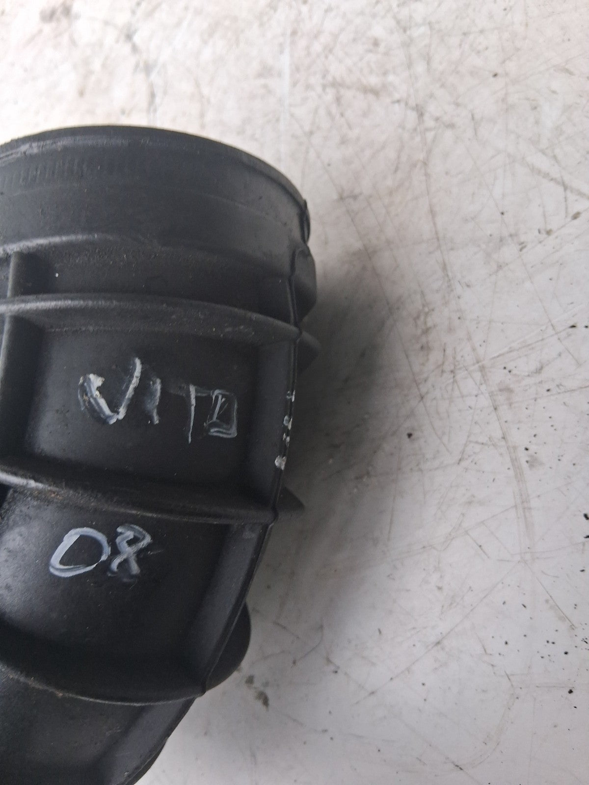 2008 MERCEDES BENZ VITO AIR INTAKE HOSE PIPE A6395282582