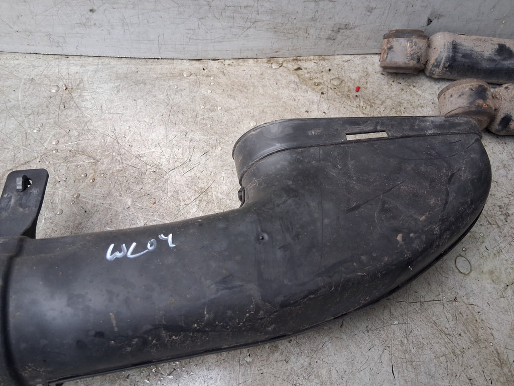 2009 MERCEDES BENZ C CLASS W204 AIR INTAKE DUCT HOSE PIPE A6510903437