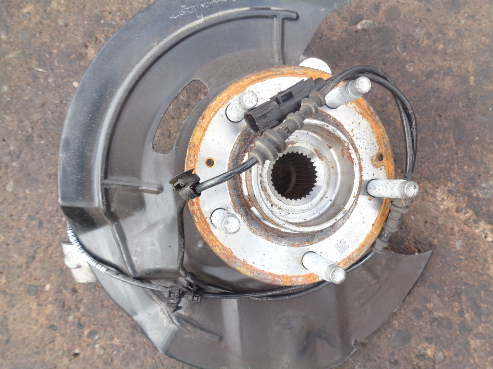 VAUXHALL INSIGNIA B 2019 OSF DRIVER SIDE FRONT WHEEL HUB