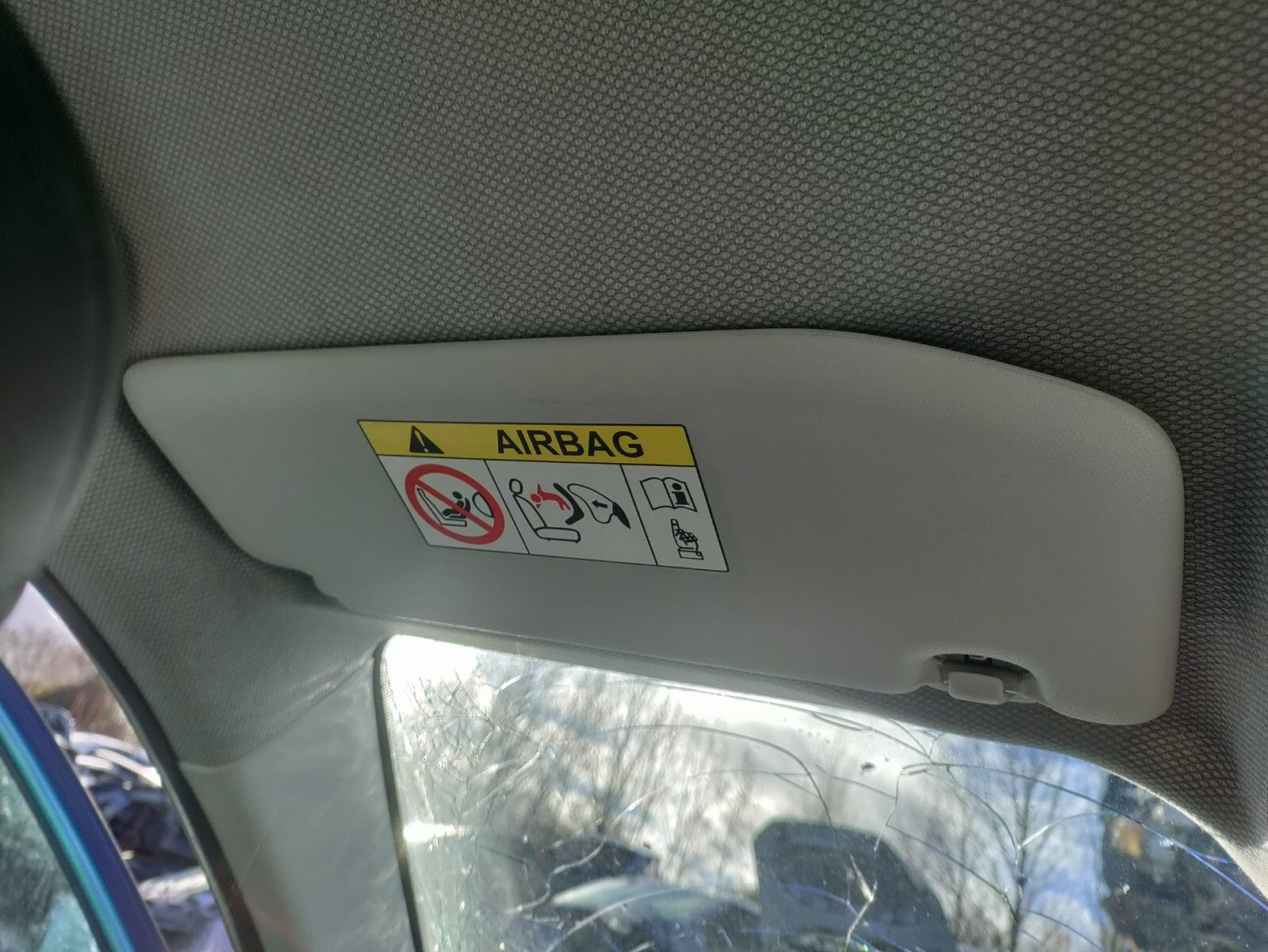 2024 JEEP AVENGER NSF PASSENGER SIDE SUN VISOR