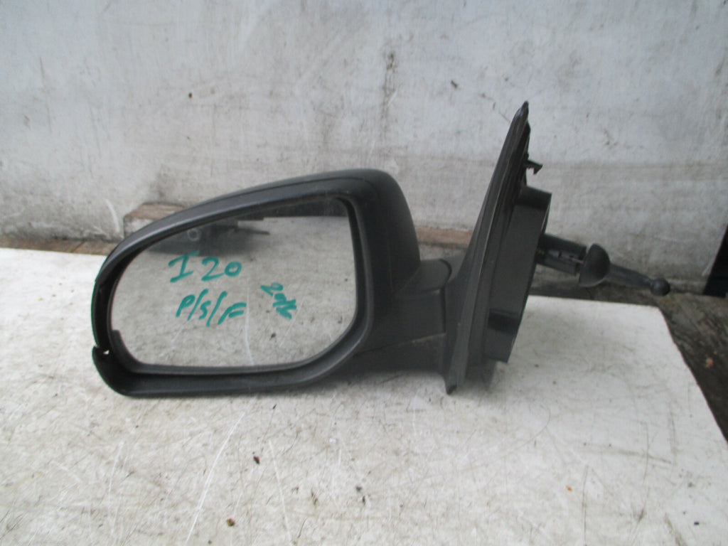 HYUNDAI I20 MK1 NSF PASSENGER SIDE FRONT MANUAL WING MIRROR