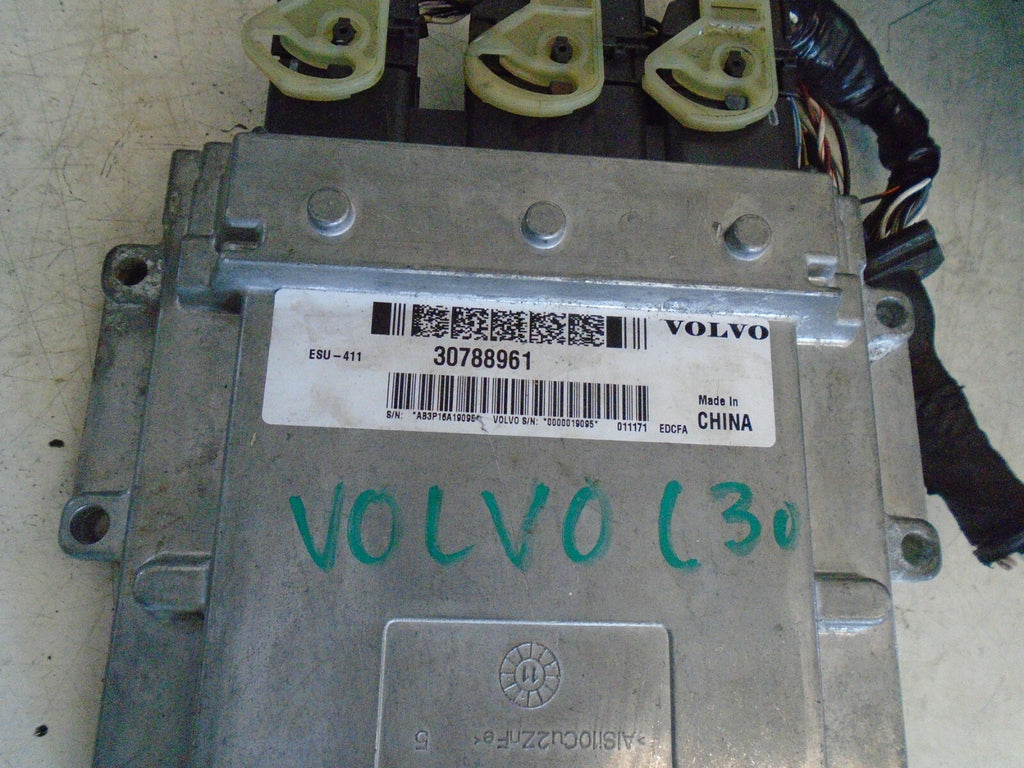 VOLVO C30 2011-2015 2.0 PETROL ENGINE ECU ENGINE CONTROL UNIT 30788961