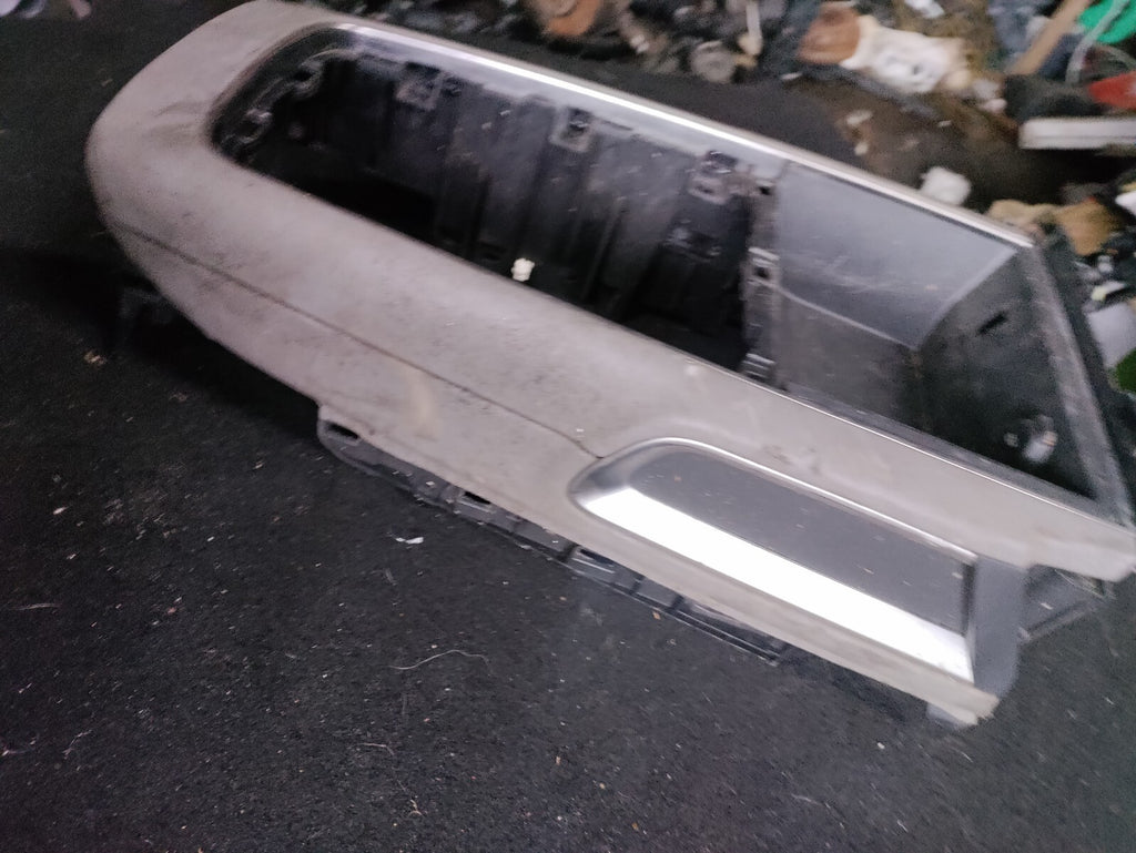 CITROEN C5 AIRCROSS 2020 CENTRE CONSOLE 12 V SOCKET