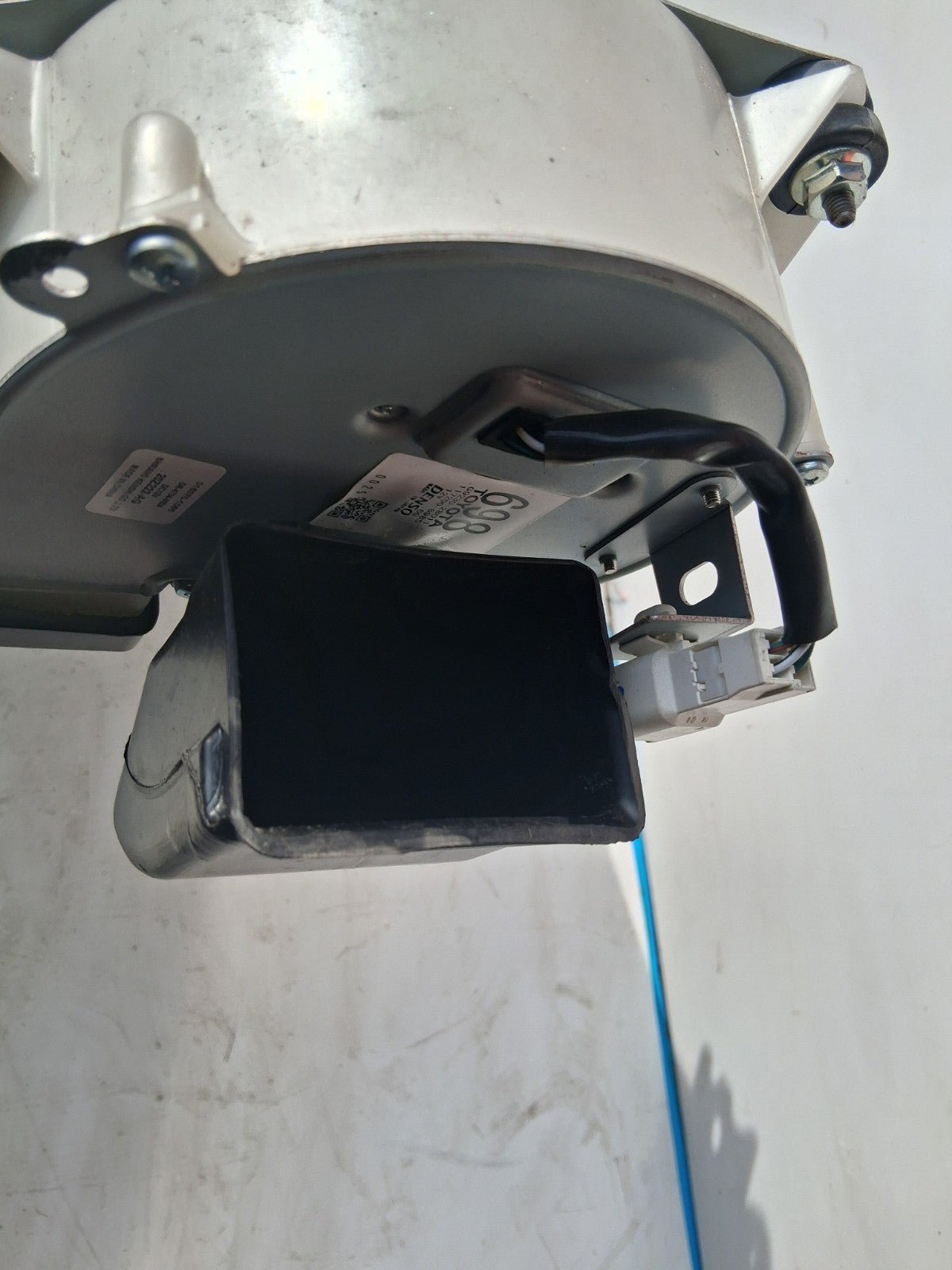 TOYOTA ESTIMA MK3 2013 BATTERY BOTTOM TRAY COVER / CASING