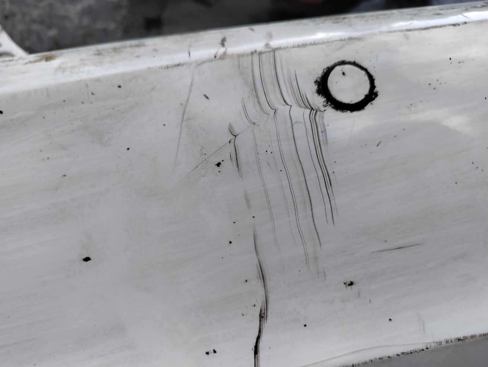 2016 VAUXHALL ZAFIRA C COMPLETE REAR BUMPER WITH PDC SENSOR WHITE