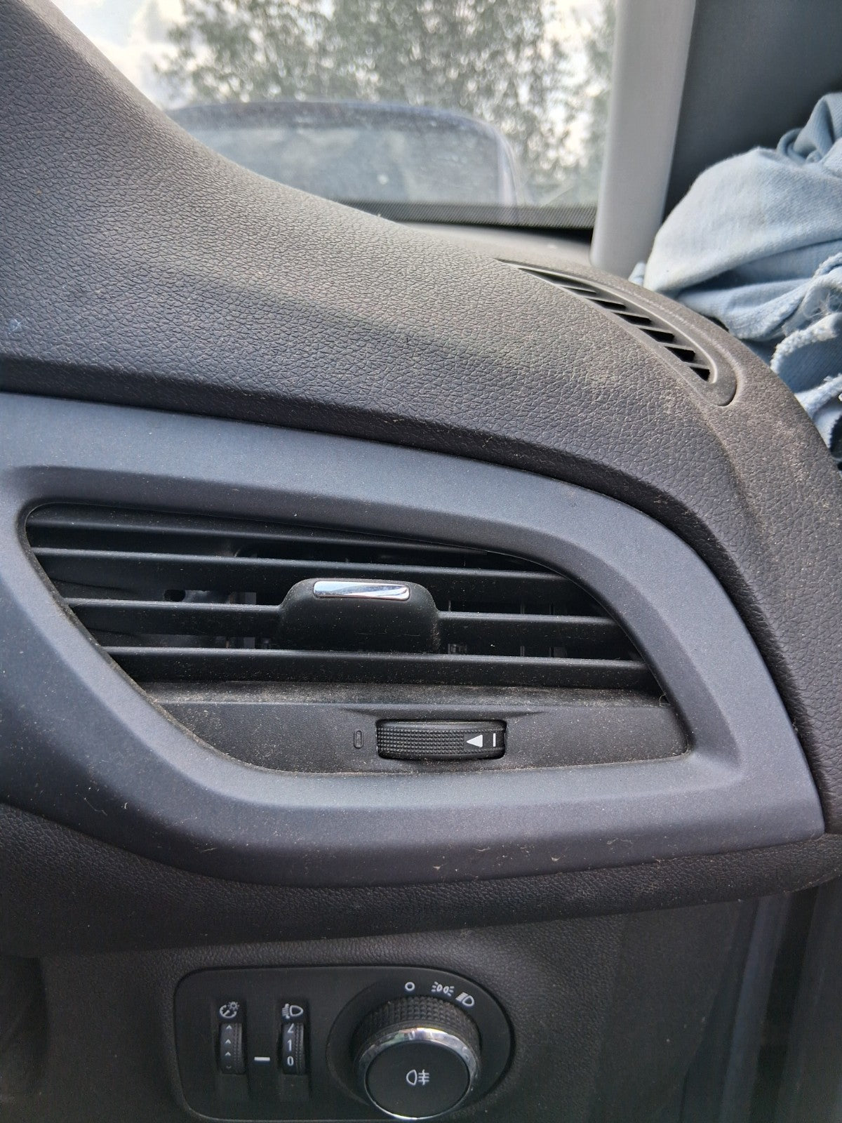 2017 VAUXHALL CORSA E 3 DOOR OSF DRIVER SIDE FRONT RIGHT AIR VENT