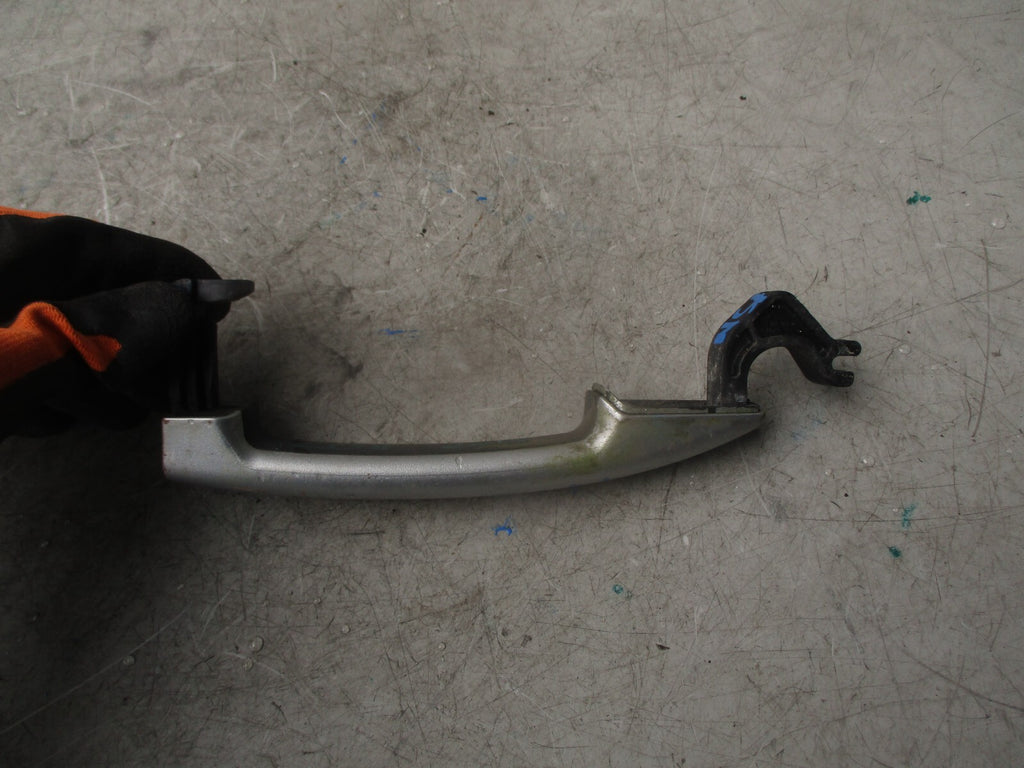 2015 PEUGEOT 208 5 DOOR NSF PASSENGER FRONT EXTERIOR DOOR HANDLE