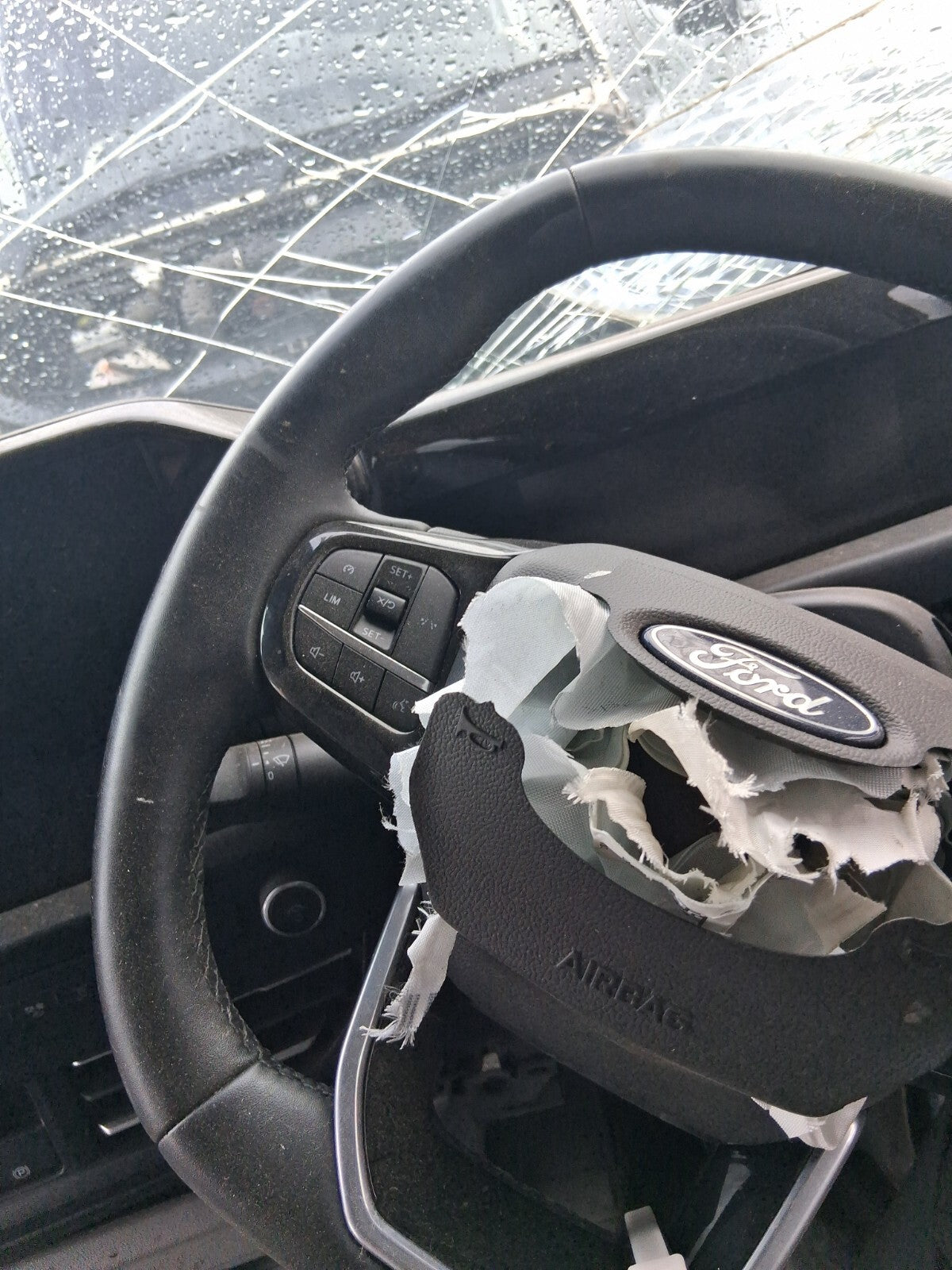 2024 FORD TRANSIT CUSTOM MK2 LIMITED EDITION MULTI SPOKE STEERING WHEEL