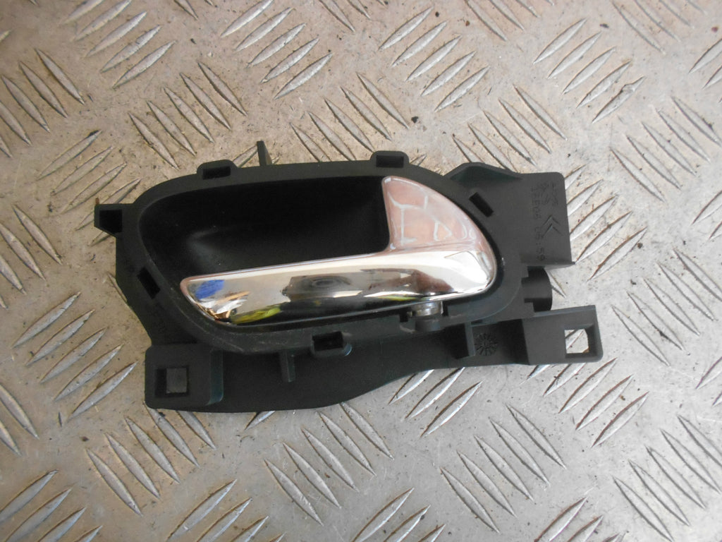 PEUGEOT 407 COUPE 2006 OS DRIVER SIDE INTERIOR DOOR HANDLE 96526177VD