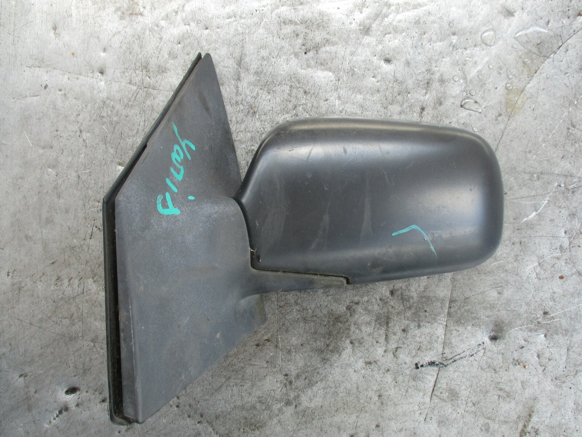 TOYOTA YAIRS MK1 NS PASSENGER SIDE WING MIRROR MANUAL BLACK