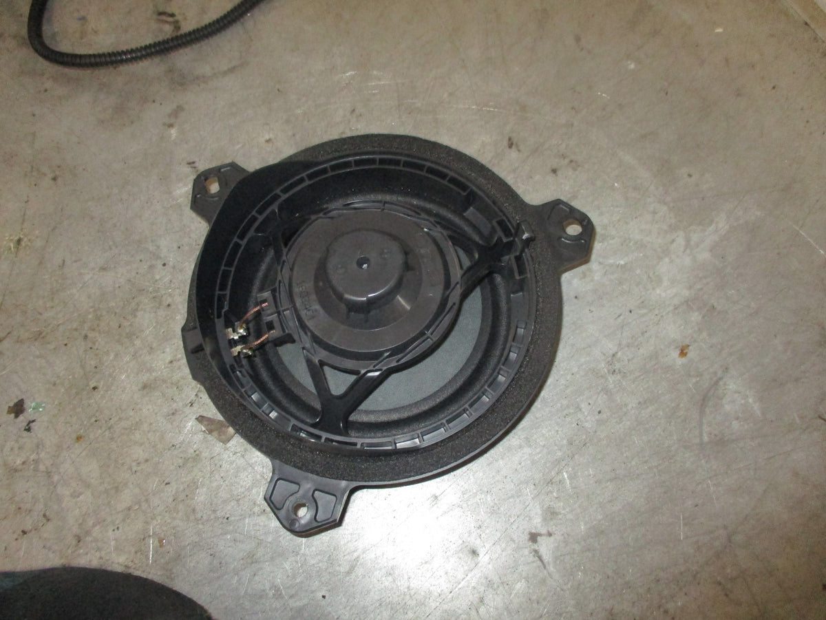 TOYOTA AYGO AB40 MK2 OSF DRIVER SIDE FRONT DOOR SPEAKER 861600D370