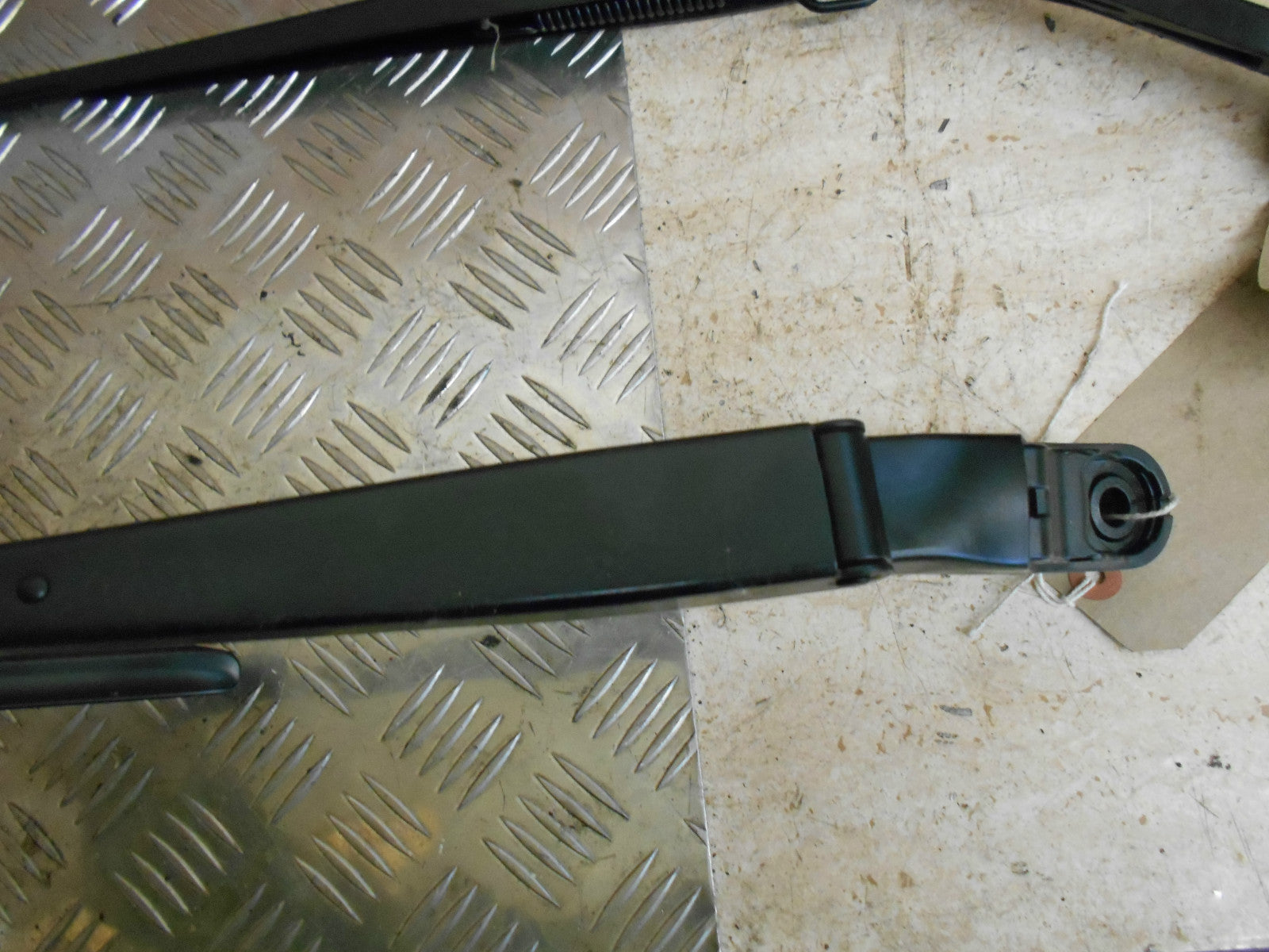 NISSAN NOTE E12 2014 OSF NSF DRIVER PASSENGER SIDE FRONT WIPER ARMS