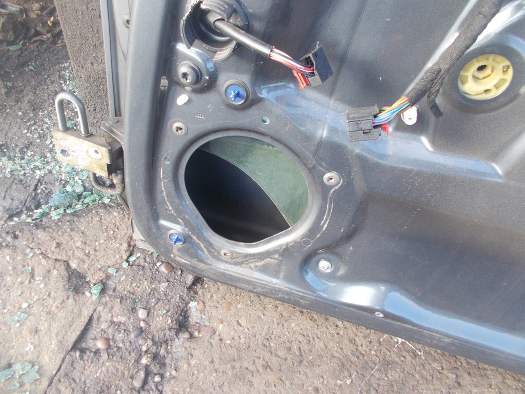 AUDI A3 8PA (MK2) SPORTBACK 2005-2008 OSF DRIVER SIDE FRONT DOOR GREY