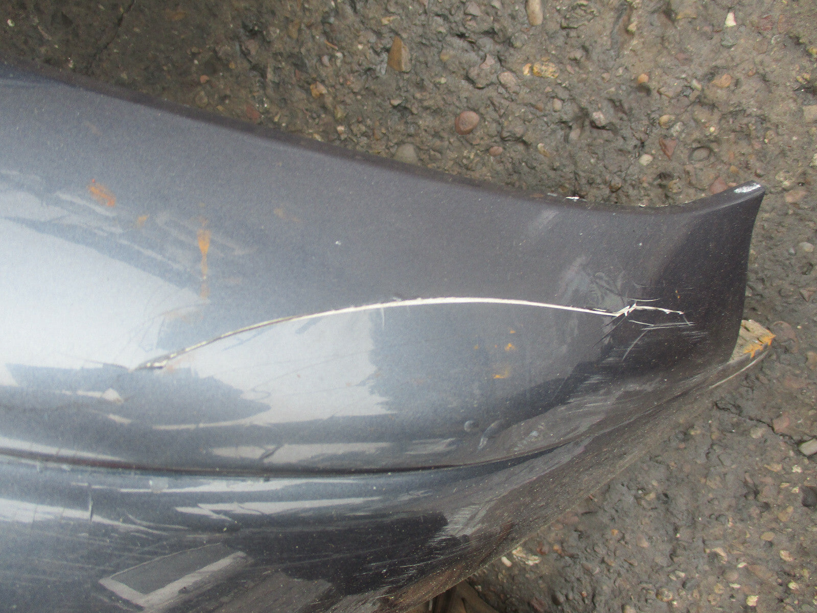 CHRYSLER VOYAGER 2000 FRONT BUMPER COMPLETE GREY DAMGED