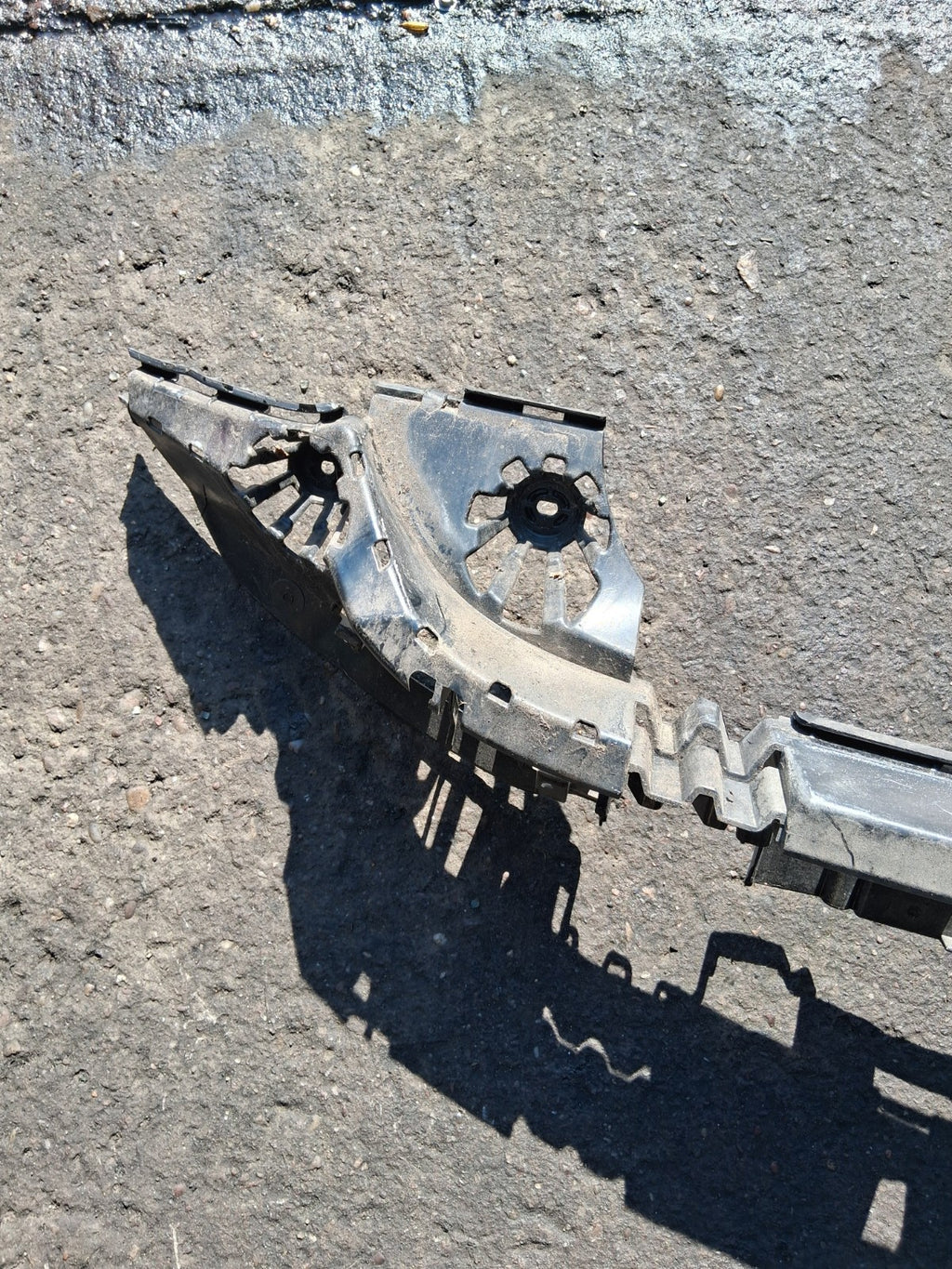 2016 BMW 1 SERIES F20 REAR BUMPER BRACKET 51127240953
