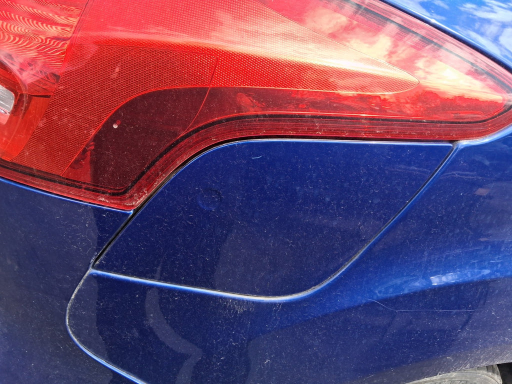 2015 FORD FOCUS MK3 HATCHBACK FUEL FILLER FLAP DEEP IMPACT BLUE MET HF