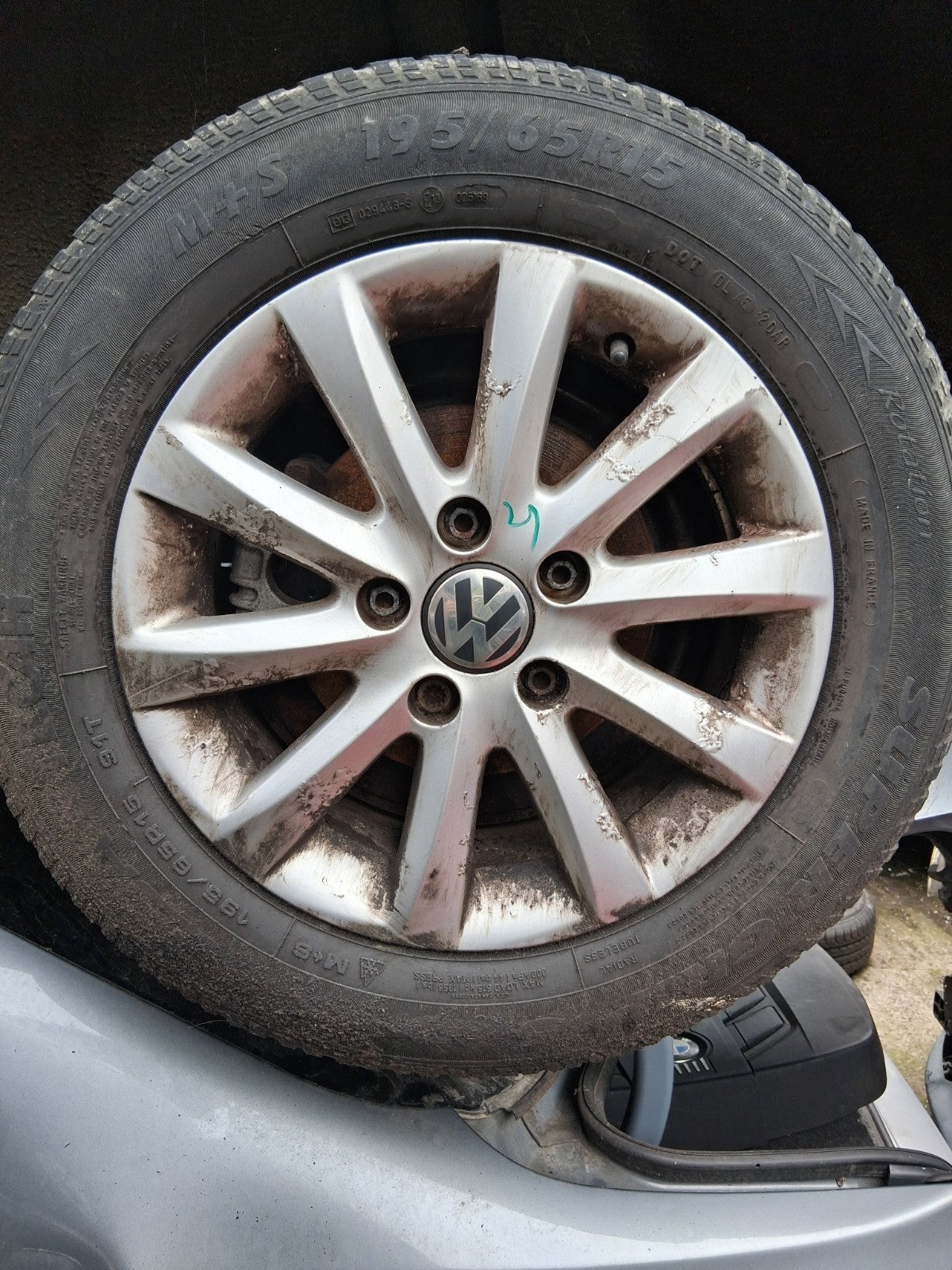2007 VW VOLKSWAGEN GOLF MK5 15 INCH ALLOY WHEEL WITH TRYE 195/65R15