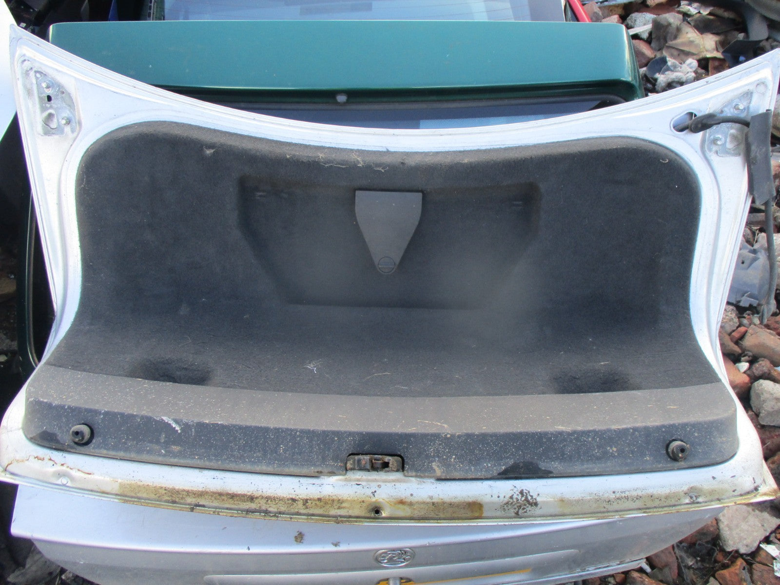 2004 SKODA SUPERB SALOON BOOTLID BOOT TAILGATE COMPLETE SILVER