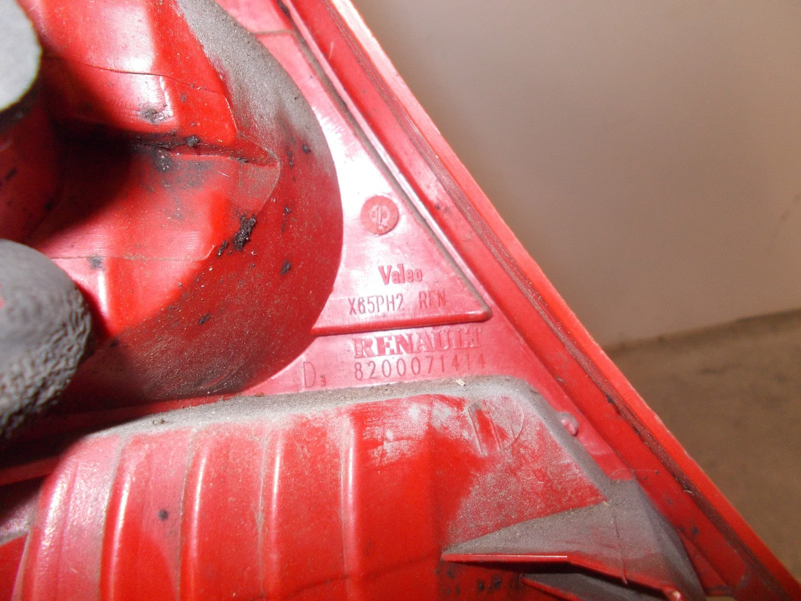 RENAULT CLIO MK2 OSR DRIVER SIDE REAR LIGHT 8200071414