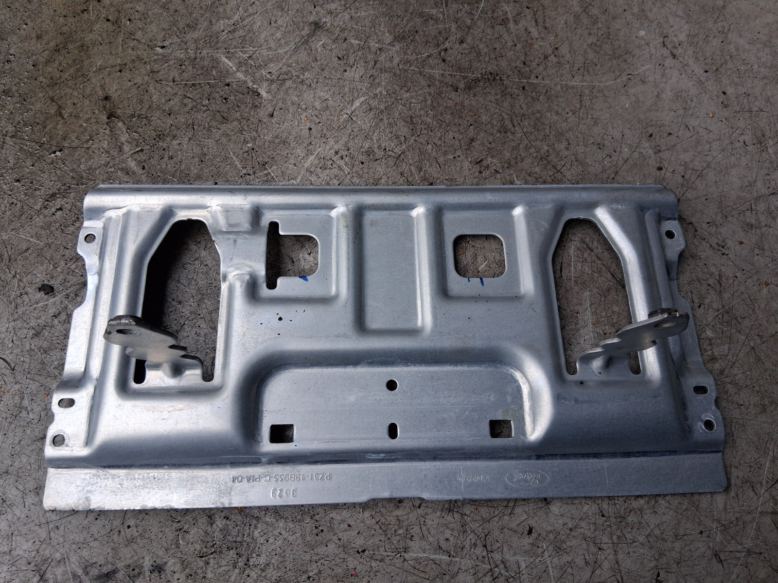 2024 FORD TRANSIT CUSTOM MK2 DISPLAY SCREEN TRIM METAL FRAME PZ3118B955CPIA04