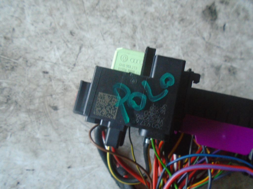 VOLKSWAGEN POLO 2019 MK6 AW FUSE BOX RELAY 2Q0937615