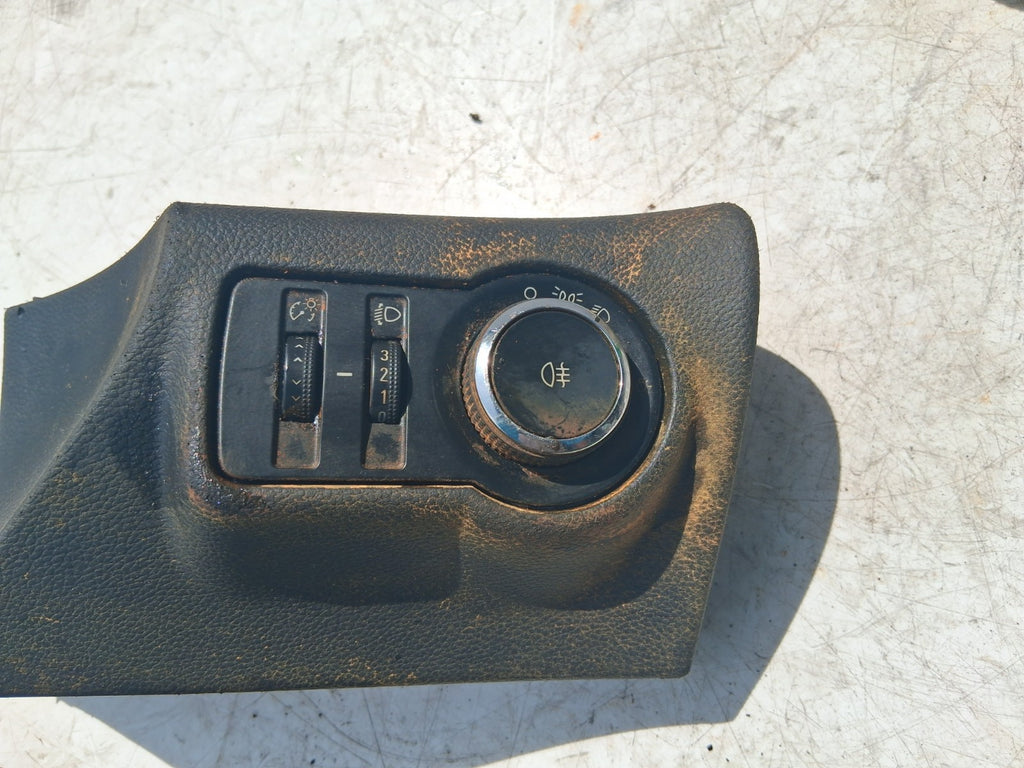 2013 VAUXHALL ASTRA J HEADLIGHT ADJUSTER CONTROL SWITCH 13268697