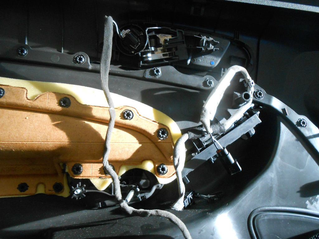 FORD FIESTA MK7 2010 5 DOOR OSF DRIVER SIDE FRONT DOOR CARD PANEL SWITCH