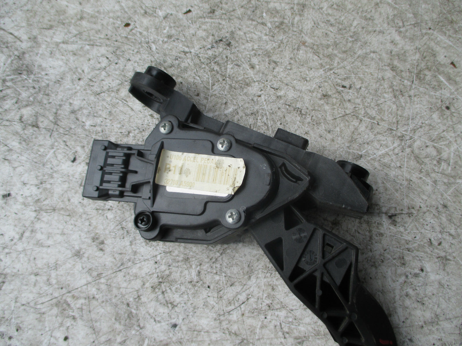 HYUNDAI I30 2014 MK2 ELECTRONIC ACCELERATOR THROTTLE GAS PEDAL 32700A5900