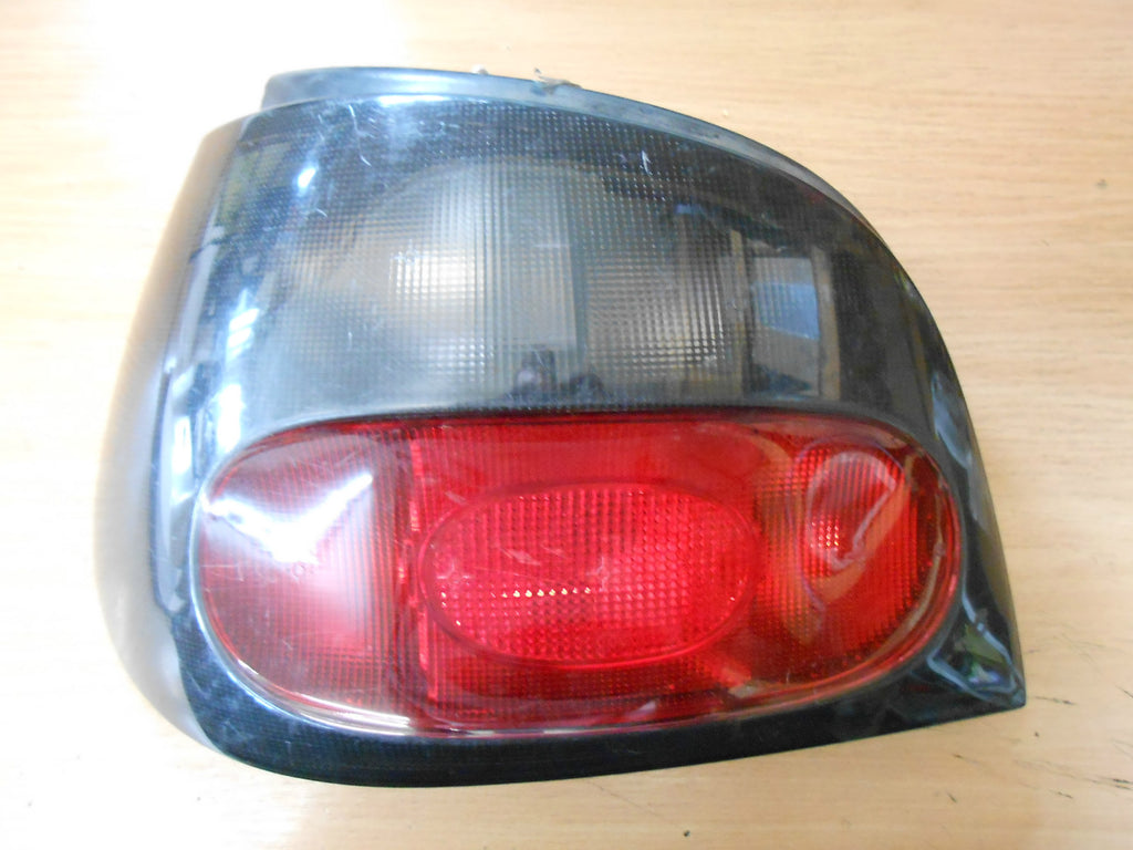 RENAULT MEGANE MK1 PHASE 1 1999 NS PASSENGER SIDE REAR BRAKE TAIL LIGHT CLUSTER