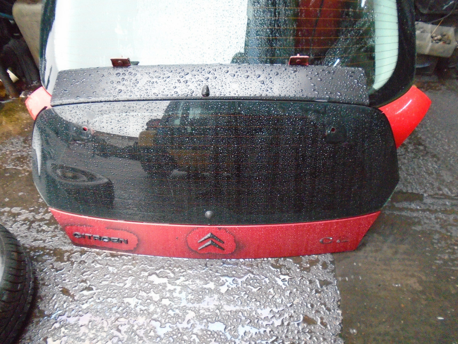 CITROEN C2 2006 3 DOOR REAR BOOTLID TAILGATE RED BLACK