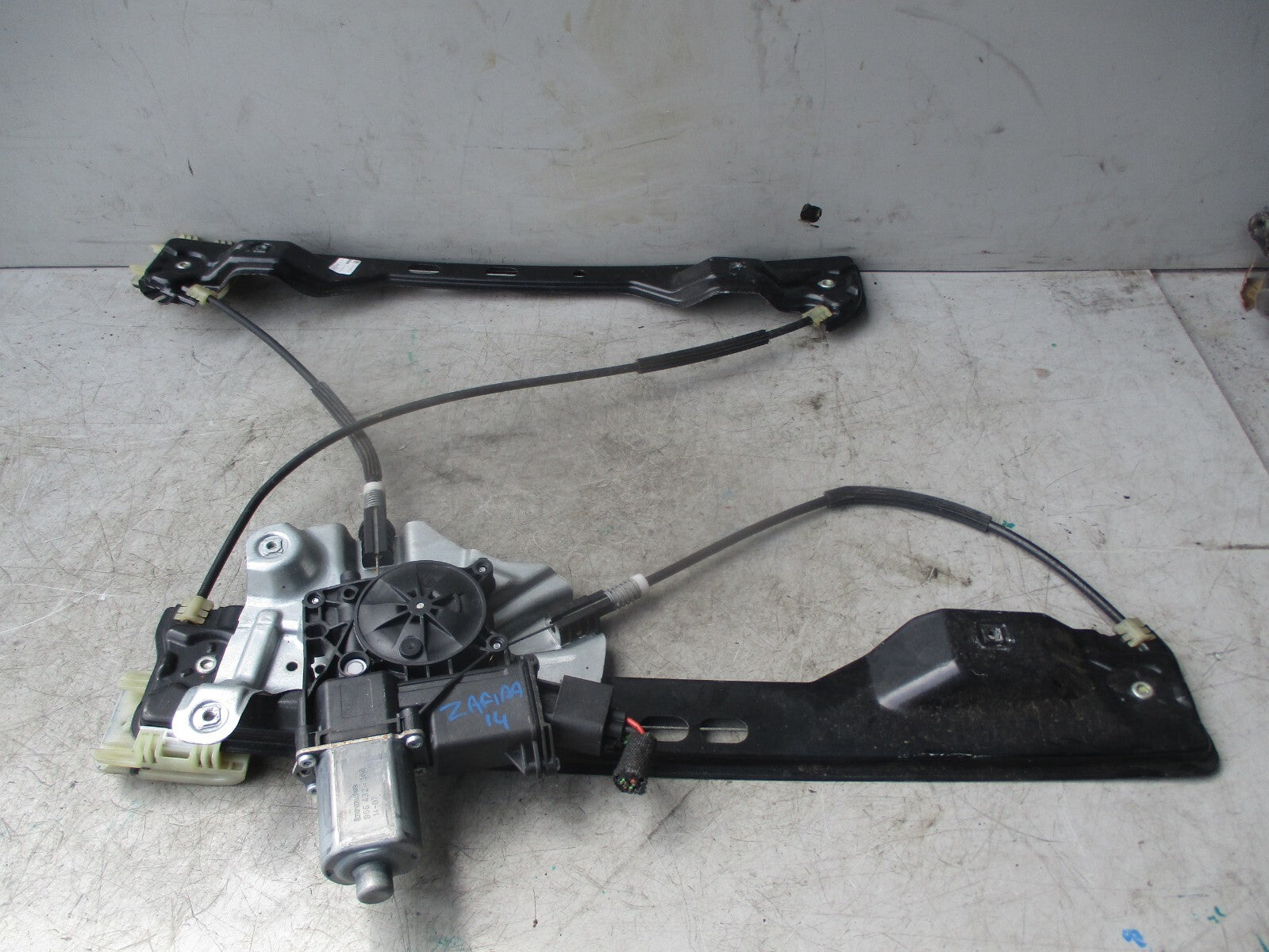 2014 VAUXHALL ZAFIRA C MK3 OSF DRIVER FRONT WINDOW MOTOR REGULATOR 915368104