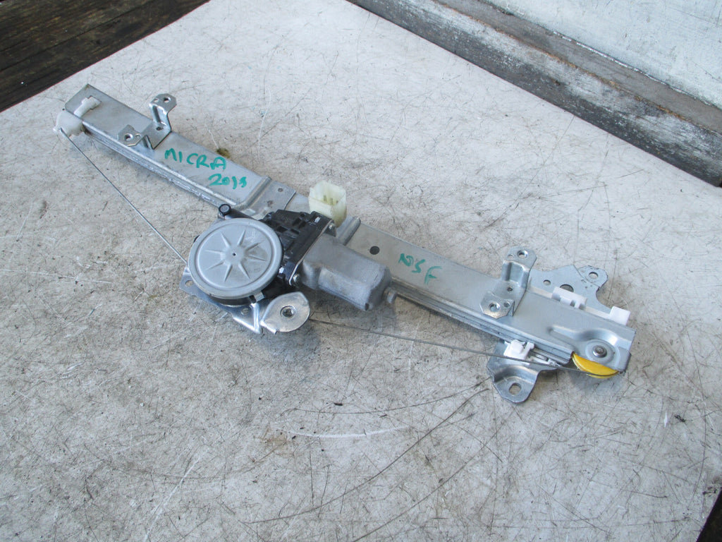 NISSAN MICRA K14 2020 MK5 NSF PASSENGER FRONT WINDOW MOTOR REGULATOR 807304CA0A