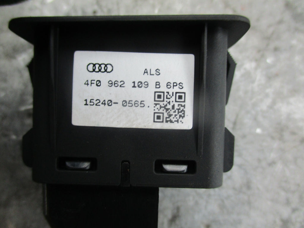 AUDI A3 8V (MK3) ALARM ACTIVATION SWITCH BUTTON 4F0962109B