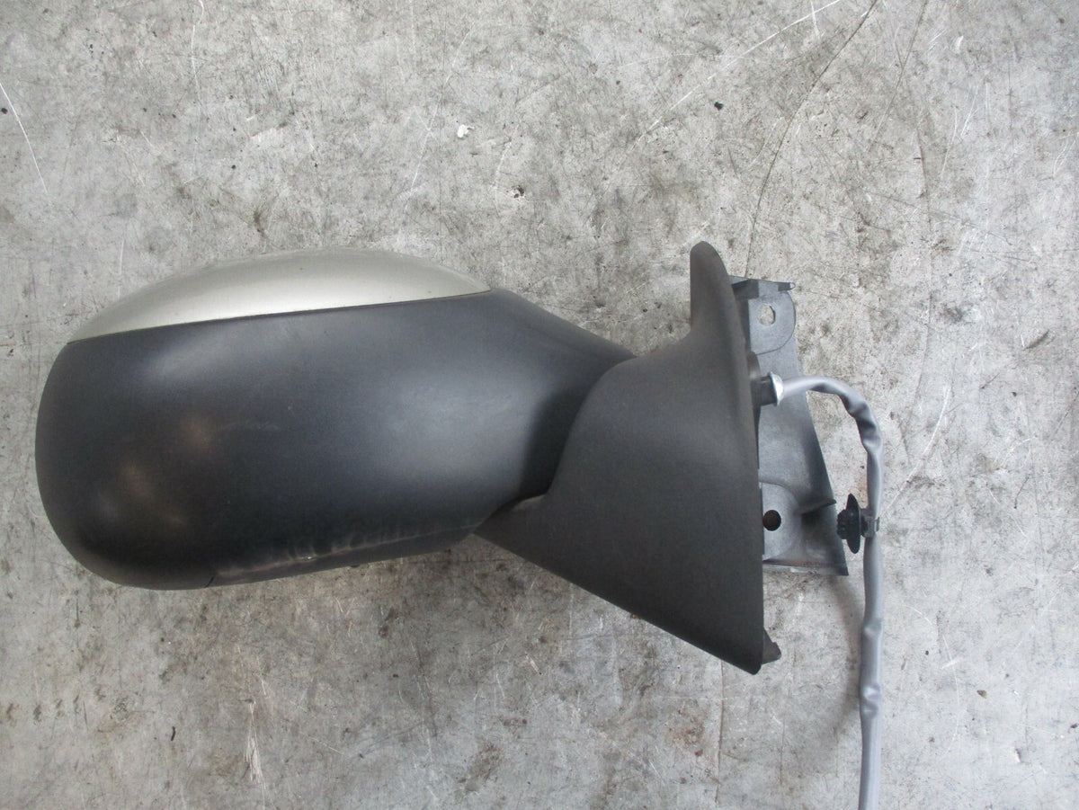 PEUGEOT 1007 2006 OS DRIVER SIDE ELECTRIC WING MIRROR SILVER